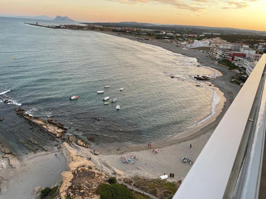 Maravilloso Apartamento En Primera Linea De Playa. Torreguadiaro Exterior foto